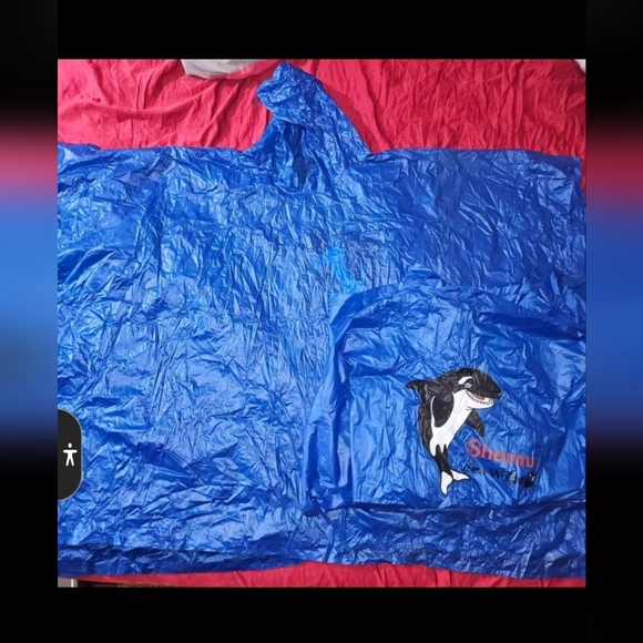 Vintage Shamu SeaWorld Orlando rain poncho - Picture 2 of 3